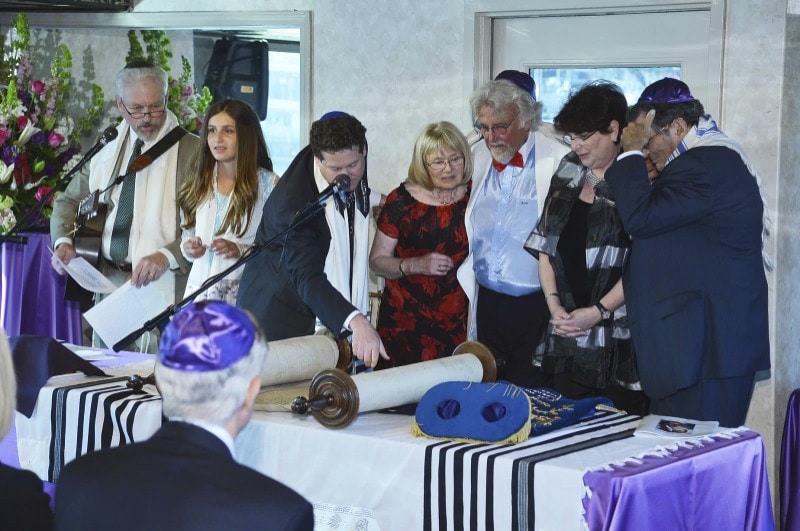 F1 – Dining Room – Mitzvah – Service (DR) – Torah Reading